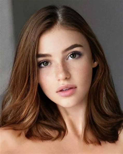 olivia motta|Olivia Casta Biography: Age, Height, Boyfriend, Net